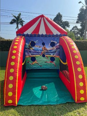 フットボール・カーニバル 充気ゲーム 2x2x2.5m 遊び場公園用