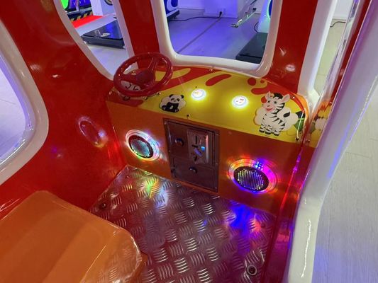 硬貨 に 動かさ れ た 揺れ動く 車 動力 的 な 音楽 と 子供 の ため の 愉快 な 歌