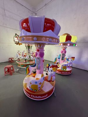 硬貨 に 動かさ れ た 揺れ動く 車 動力 的 な 音楽 と 子供 の ため の 愉快 な 歌