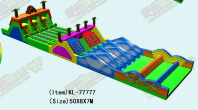 鮮やかな鮮やかな色 膨らませられる障害物 遊び 冒険 喜び