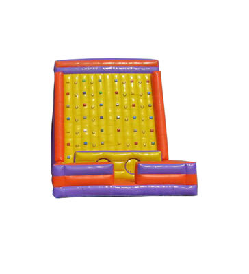 色とりどりの 膨らませる 登り 壁: 握り柄 と 安全 を 備えた 活動 的 な 娯楽 に ぴったり